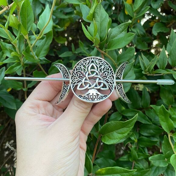 Vintage inspired Celtic Hairpin Silver Tone engraved Beautiful Crescent Moon 🌘 - Picture 4 of 6